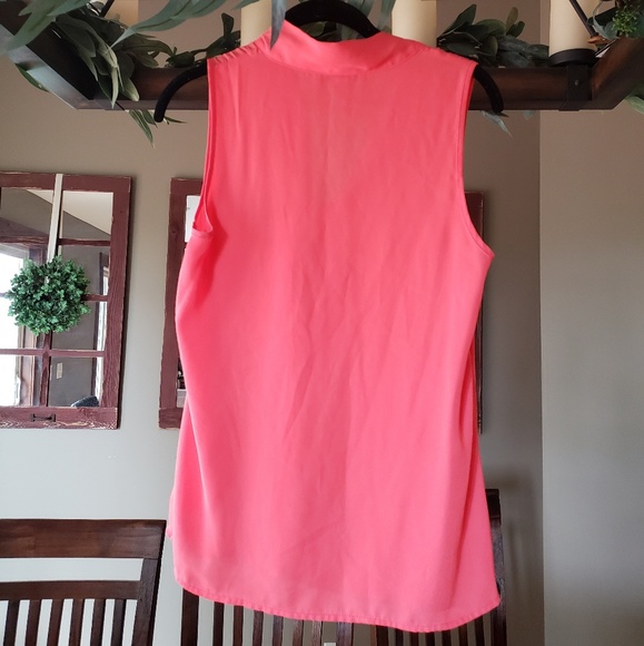 F21 Pink Sleeveless Tie Neck Blouse - Picture 2 of 3